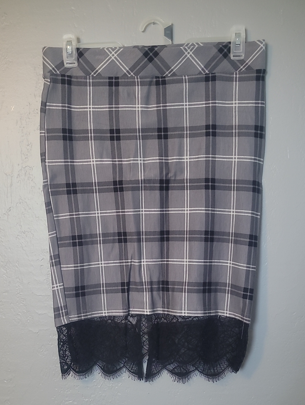 torrid Gray Plaid Pencil Skirt with Black Lace Hem